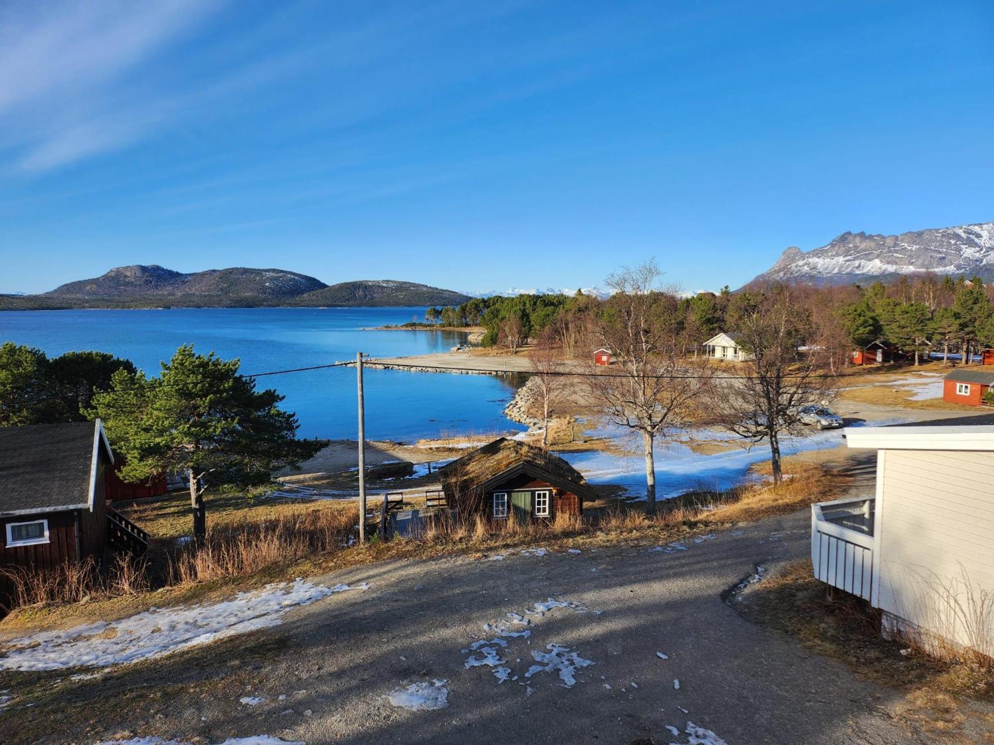 Ulvsvag Gjestgiveri Og Fjordcamping As Exterior foto